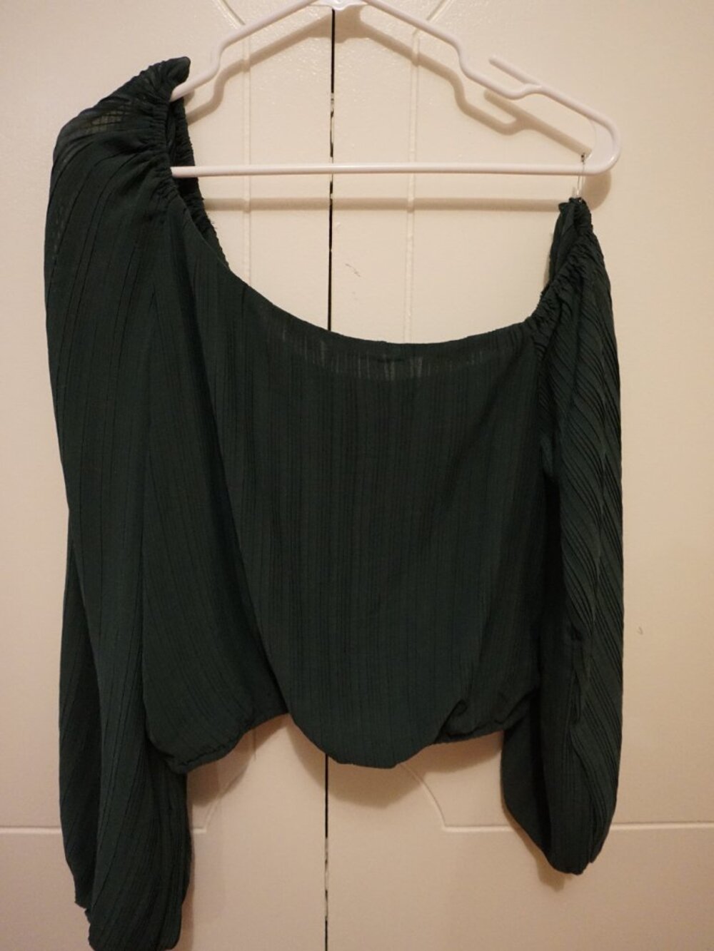 ASTR The Label Asymmetrical Dark Green Blouse - Picture 2 of 6